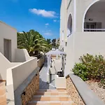 Lägenhetshotell Eleftheria Perivolos (Santorini)