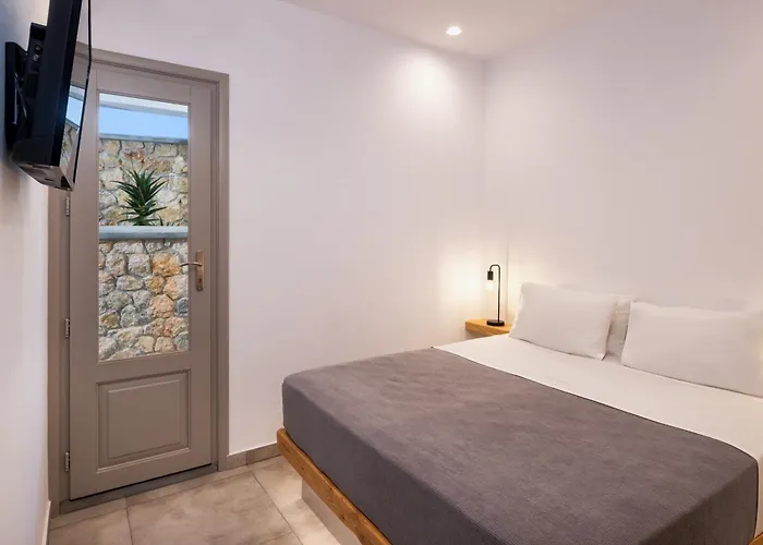 Eleftheria 4* Playa de Perivolos