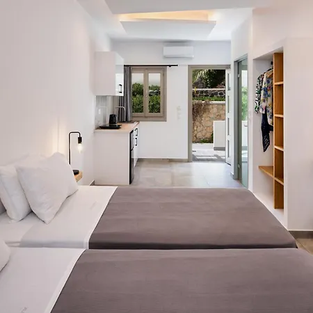 Eleftheria Perivolos (Santorini)