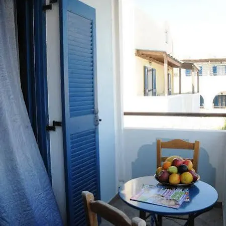 Eleftheria Perivolos (Santorini)