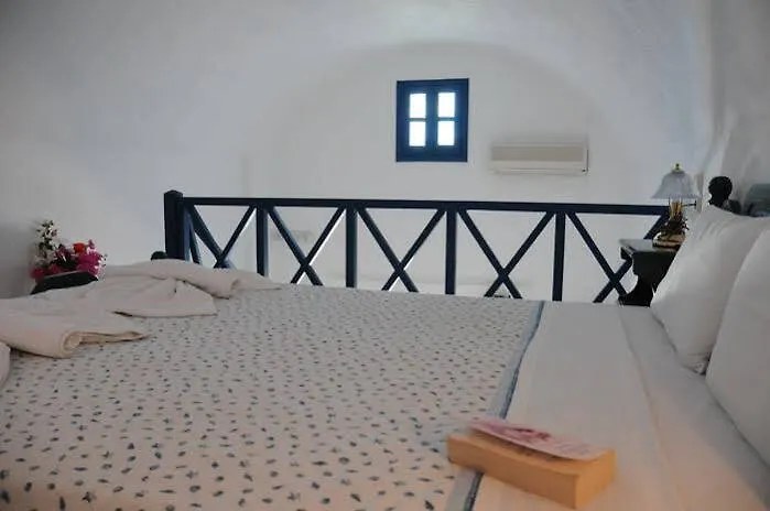 Eleftheria Perivolos (Santorini)